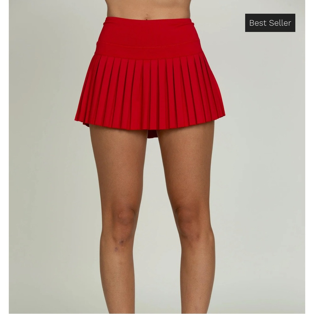 Red Pleated Gold hinge skirt size small